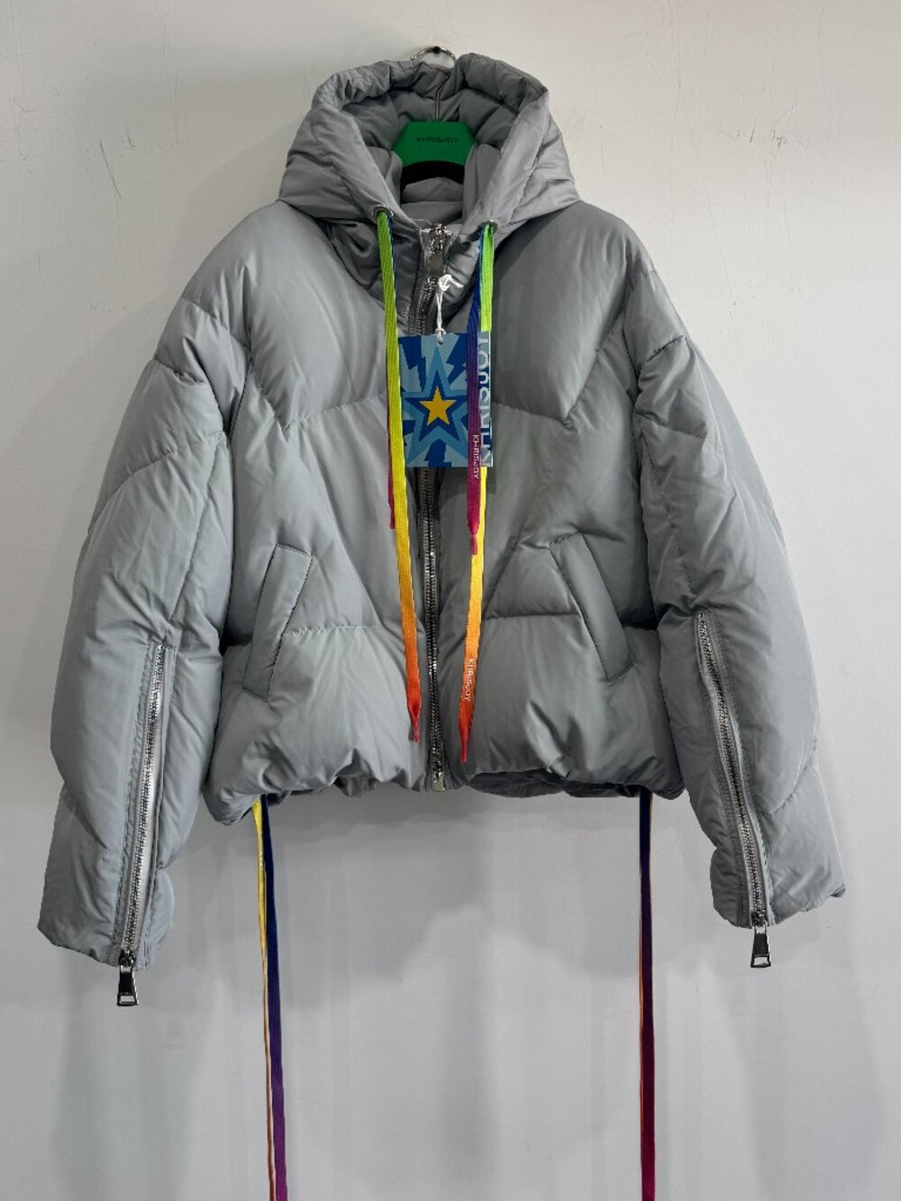 Khrisjoy Women’s Light Grey Puffer Jacket NEW, Size 01